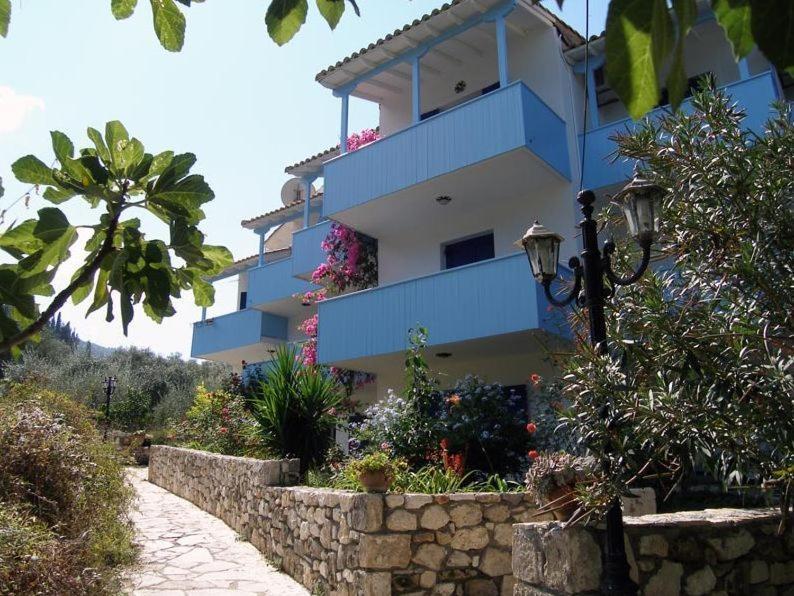 Milos Studios Lourdata  Extérieur photo